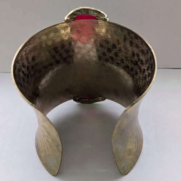 Wide Gold Tone Hammered Gold Tone Geode Agate Cuff Bracelet - Picture 4 of 6